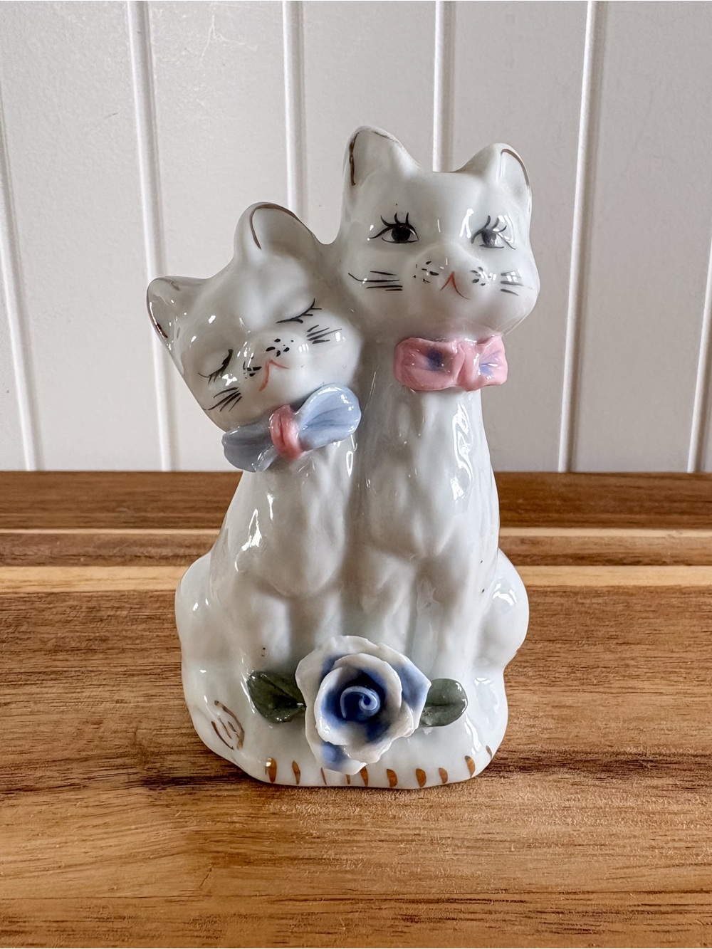 Vintage Ceramic Cat Pair Figurine Applied Flower 4.15”
